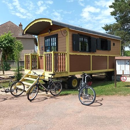 Camping Les Roulottes Du Bazois Châtillon-en-Bazois Exterior foto