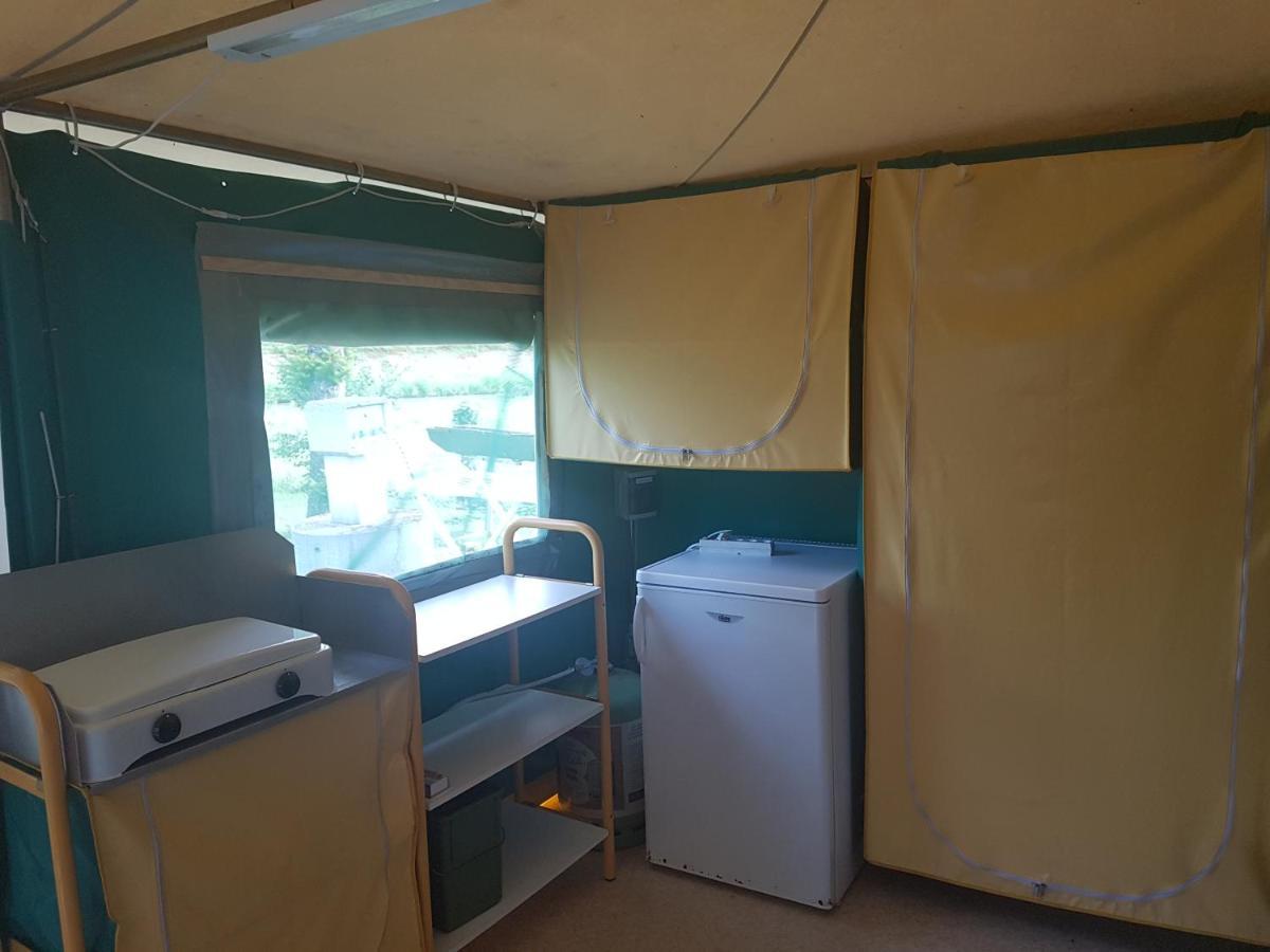 Camping Les Roulottes Du Bazois Châtillon-en-Bazois Exterior foto