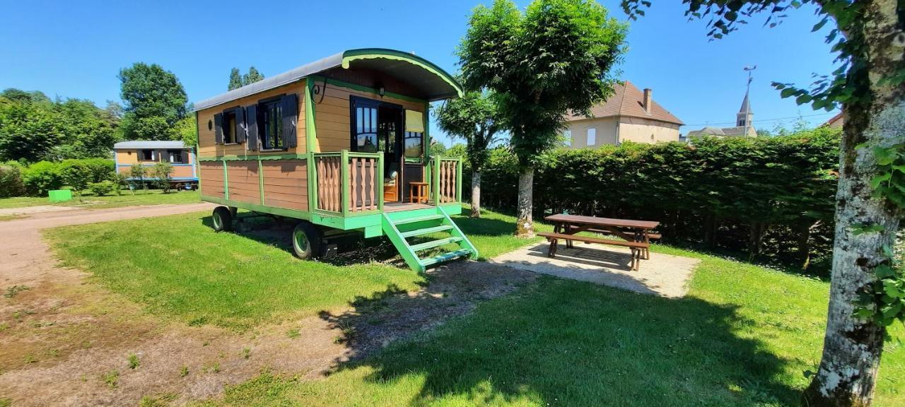 Camping Les Roulottes Du Bazois Châtillon-en-Bazois Exterior foto